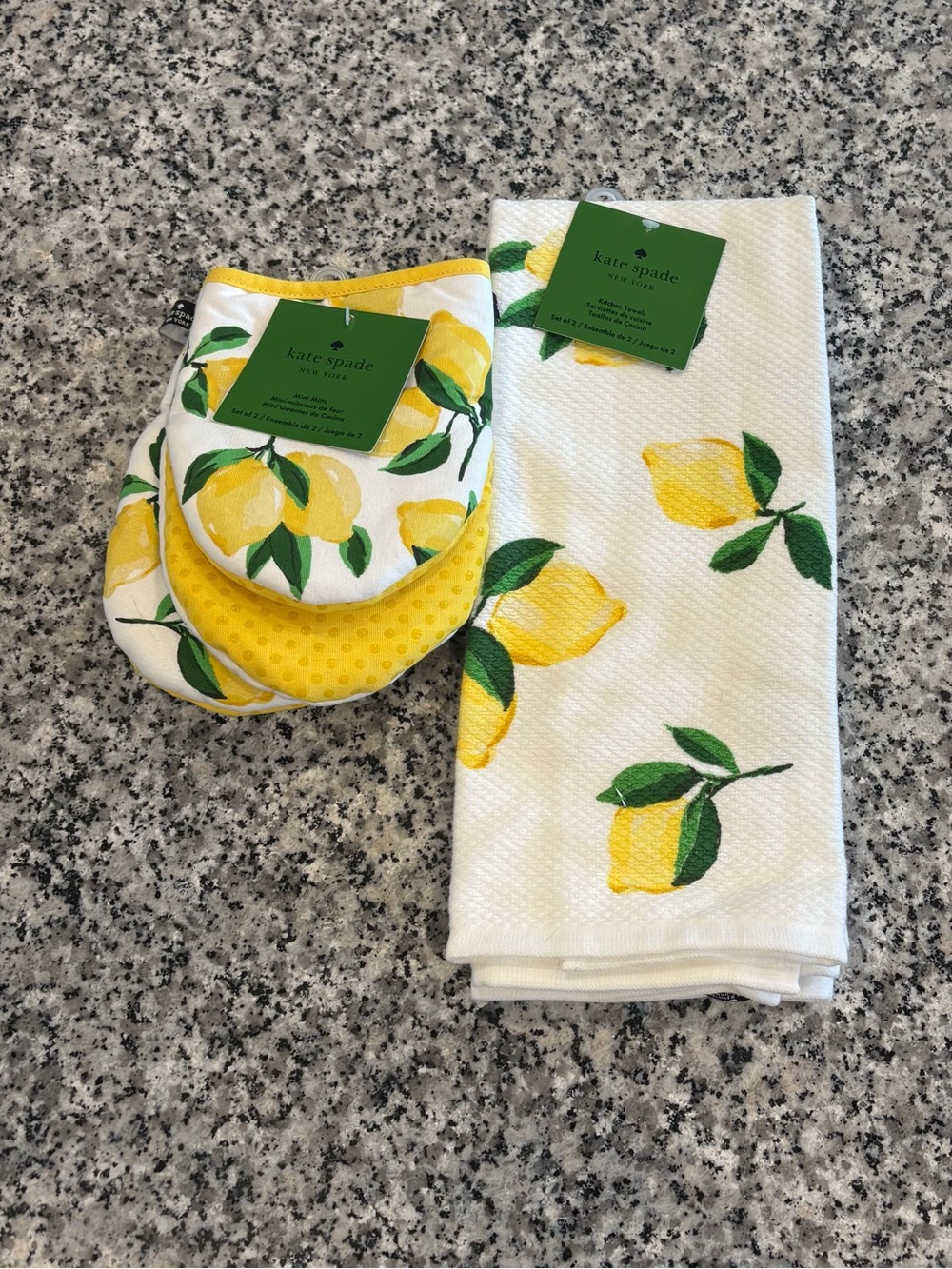 Kate Spade New York Kitchen Towel and Oven Mitts Set of 4 Lemons